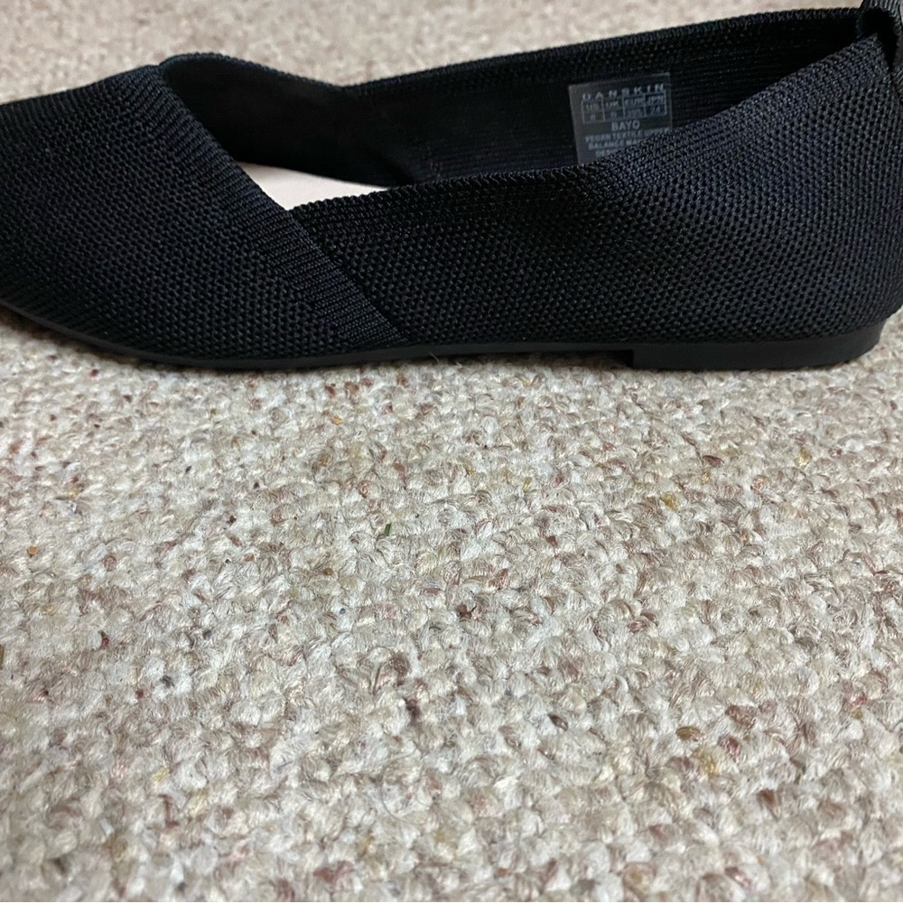 Chic Black Danskin Flats - Picture 10 of 15
